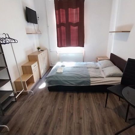 Aradi Rooms With Private Bathroom In The City Centre Budapeşte Dış mekan fotoğraf
