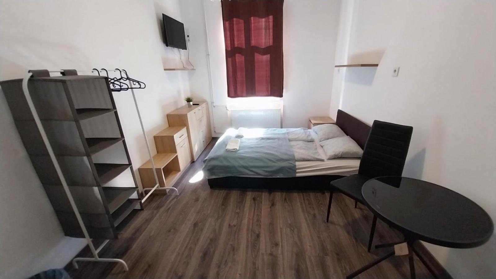 Aradi Rooms With Private Bathroom In The City Centre Budapeşte Dış mekan fotoğraf