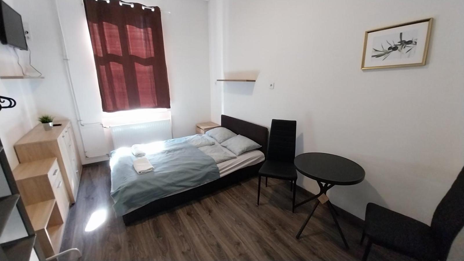 Aradi Rooms With Private Bathroom In The City Centre Budapeşte Dış mekan fotoğraf