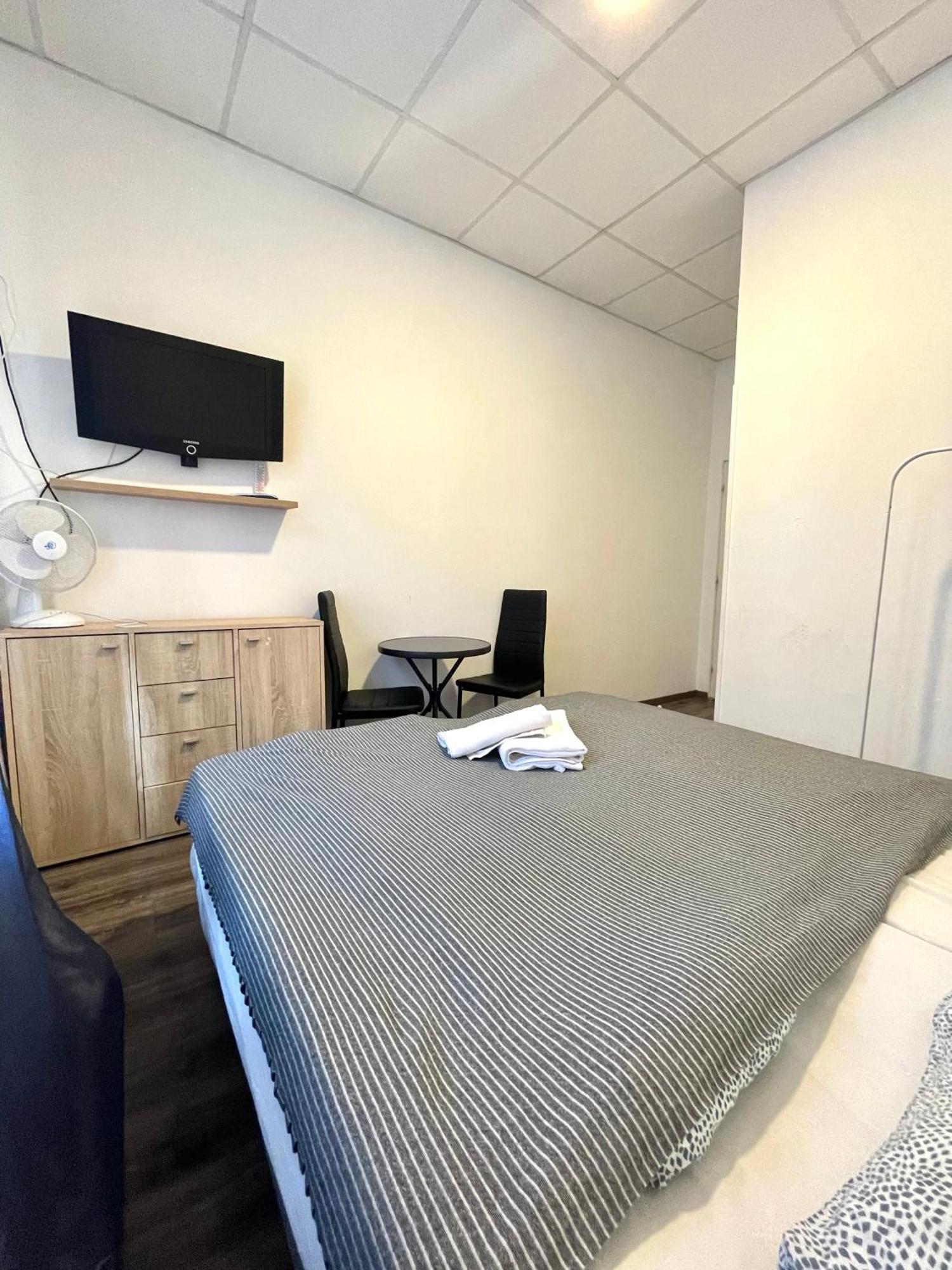Aradi Rooms With Private Bathroom In The City Centre Budapeşte Dış mekan fotoğraf