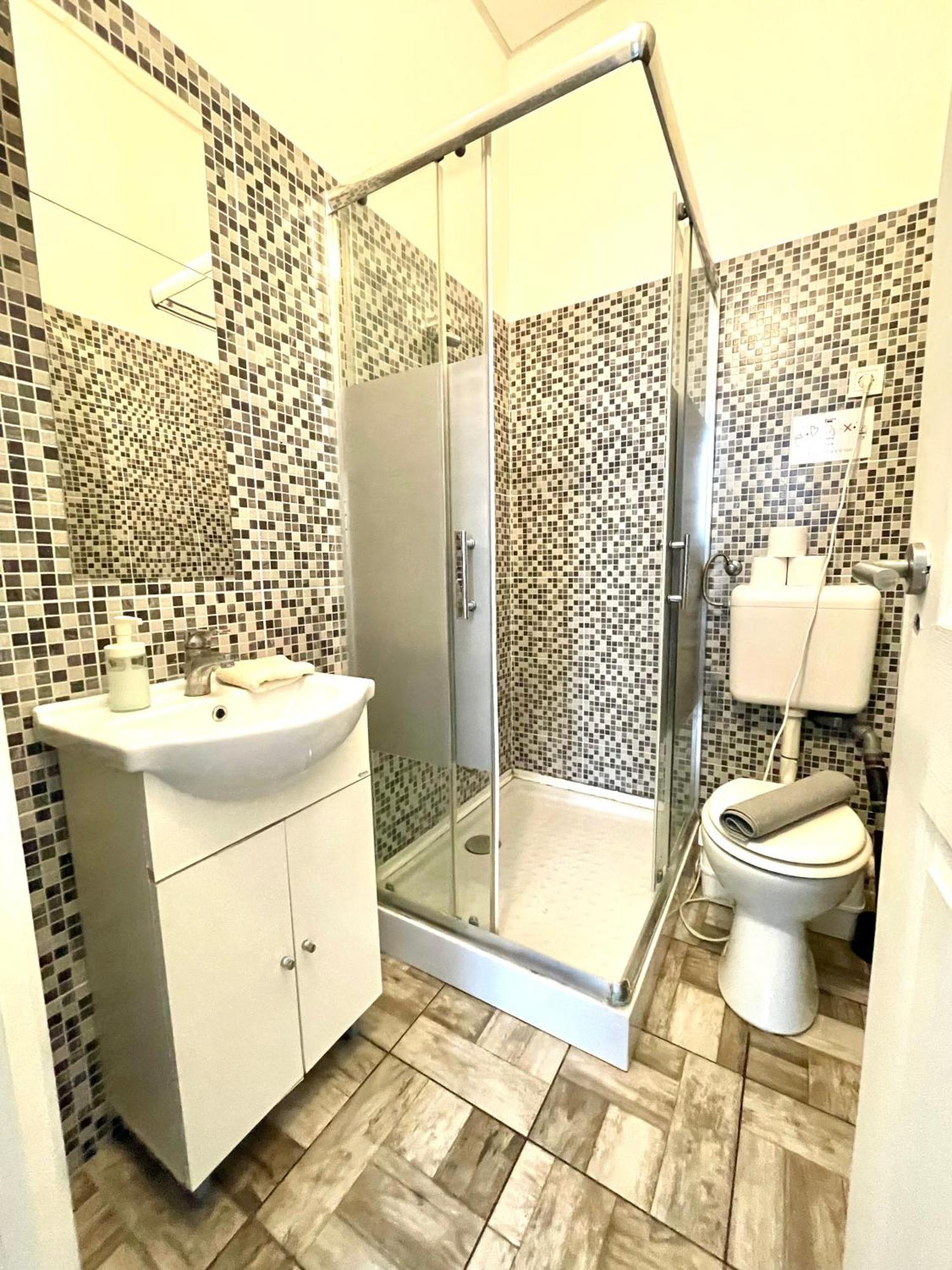 Aradi Rooms With Private Bathroom In The City Centre Budapeşte Dış mekan fotoğraf